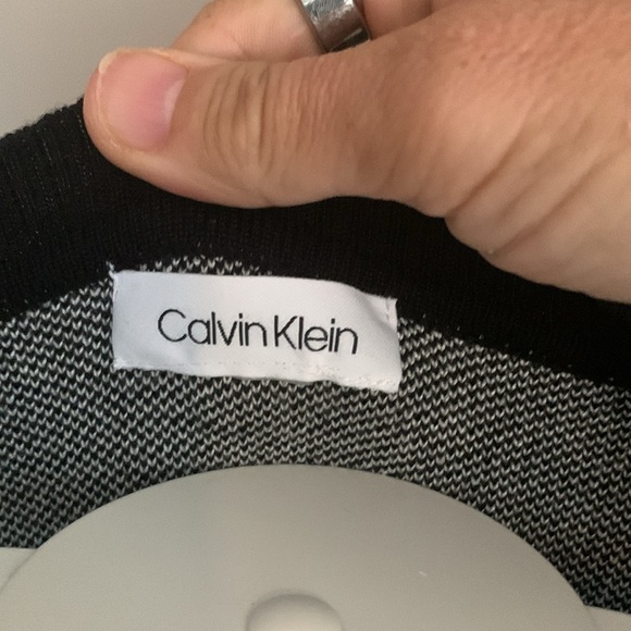 Calvin Klein knit dress. Worn about 3x. Retail 139 - Picture 4 of 5